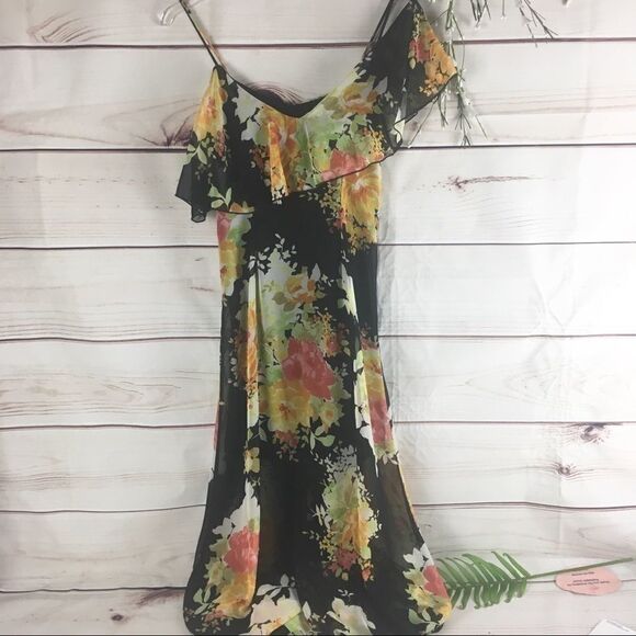 June & Hudson Off the Shoulder Floral Boho Dress - Picture 2 of 8